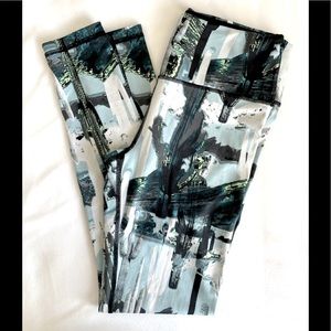 Victoria secret women’s training legging.